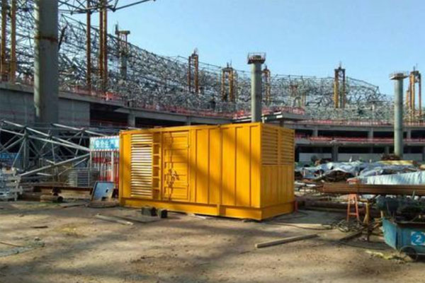 温宿发电机出租如何判断空气滤清器是否需要更换？